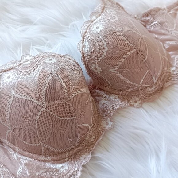 Vintage inspired nude pink lace balconette bra - Picture 4 of 6